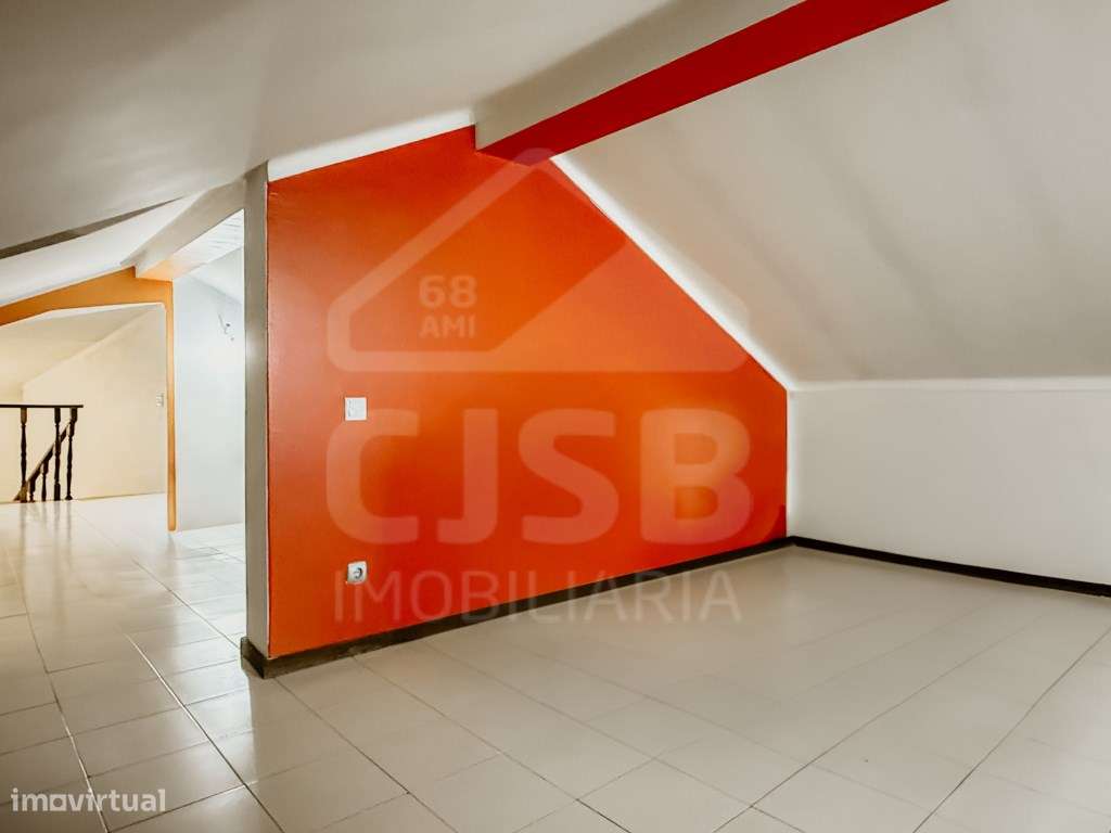 Moradia Isolada T5+3 em Salvaterra de Magos-40