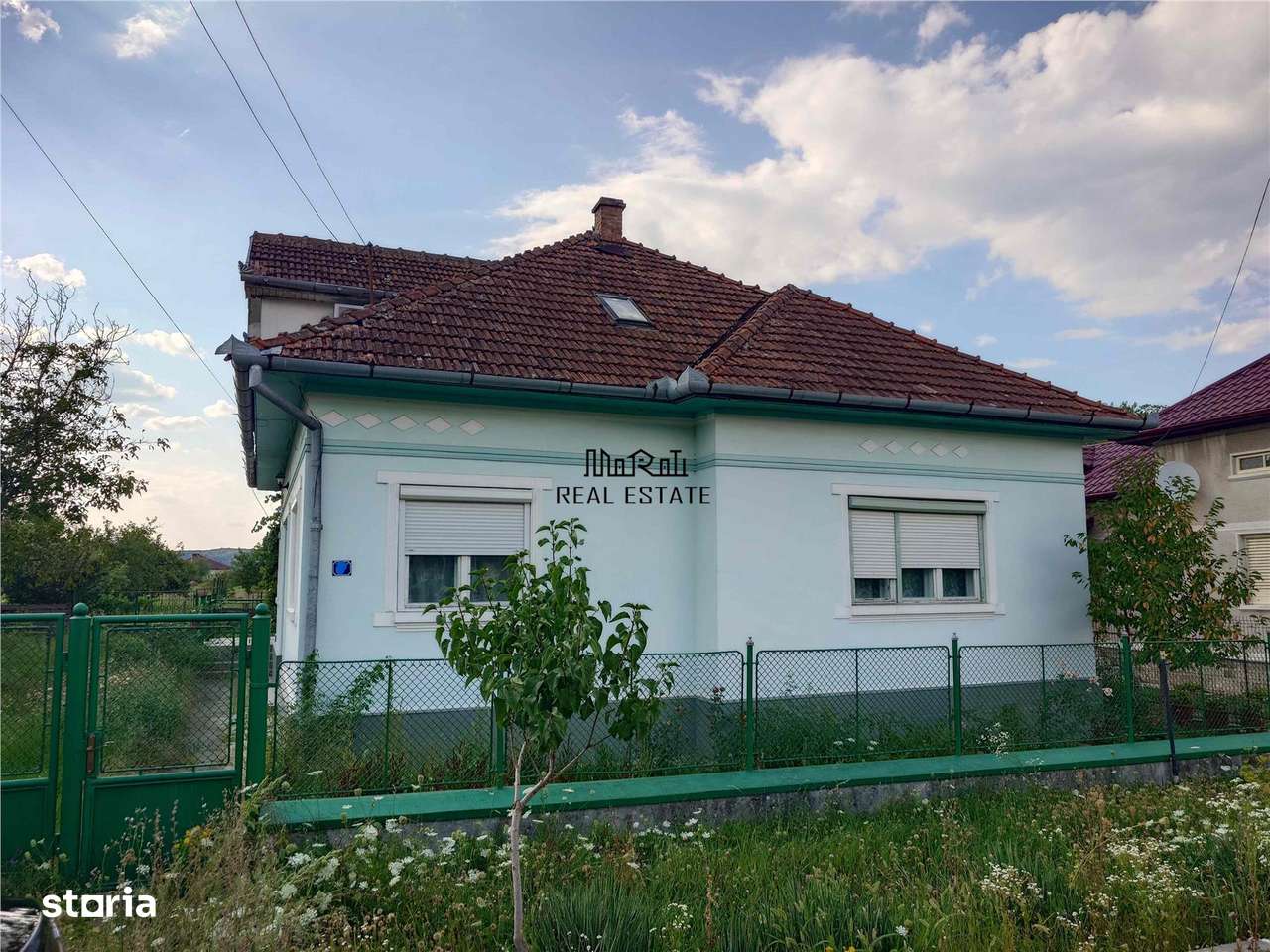 Casa P+M cu teren generos si loturi suplimentare in Baia de Cris-2