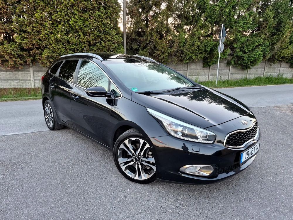 Kia Ceed II 1.6 CRDi 128 Platinum Edition 2013