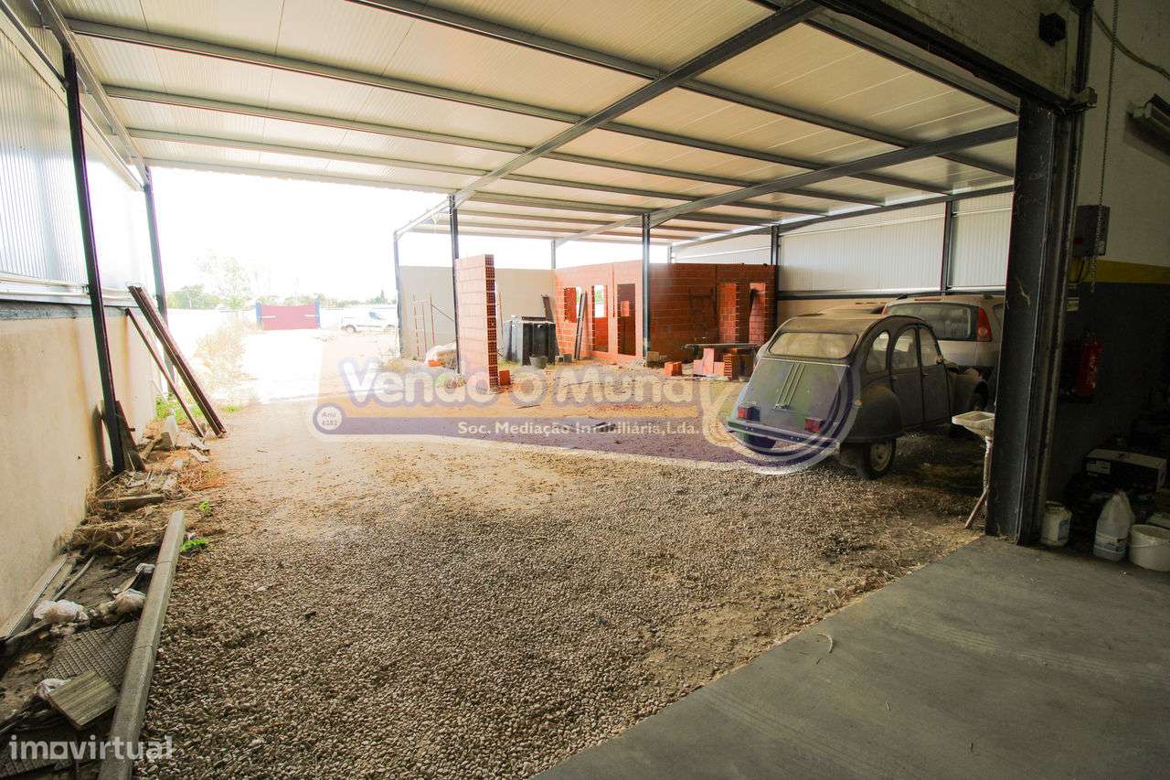 Armazém em Foros de Salvaterra (F645) - Grande imagem: 5/14