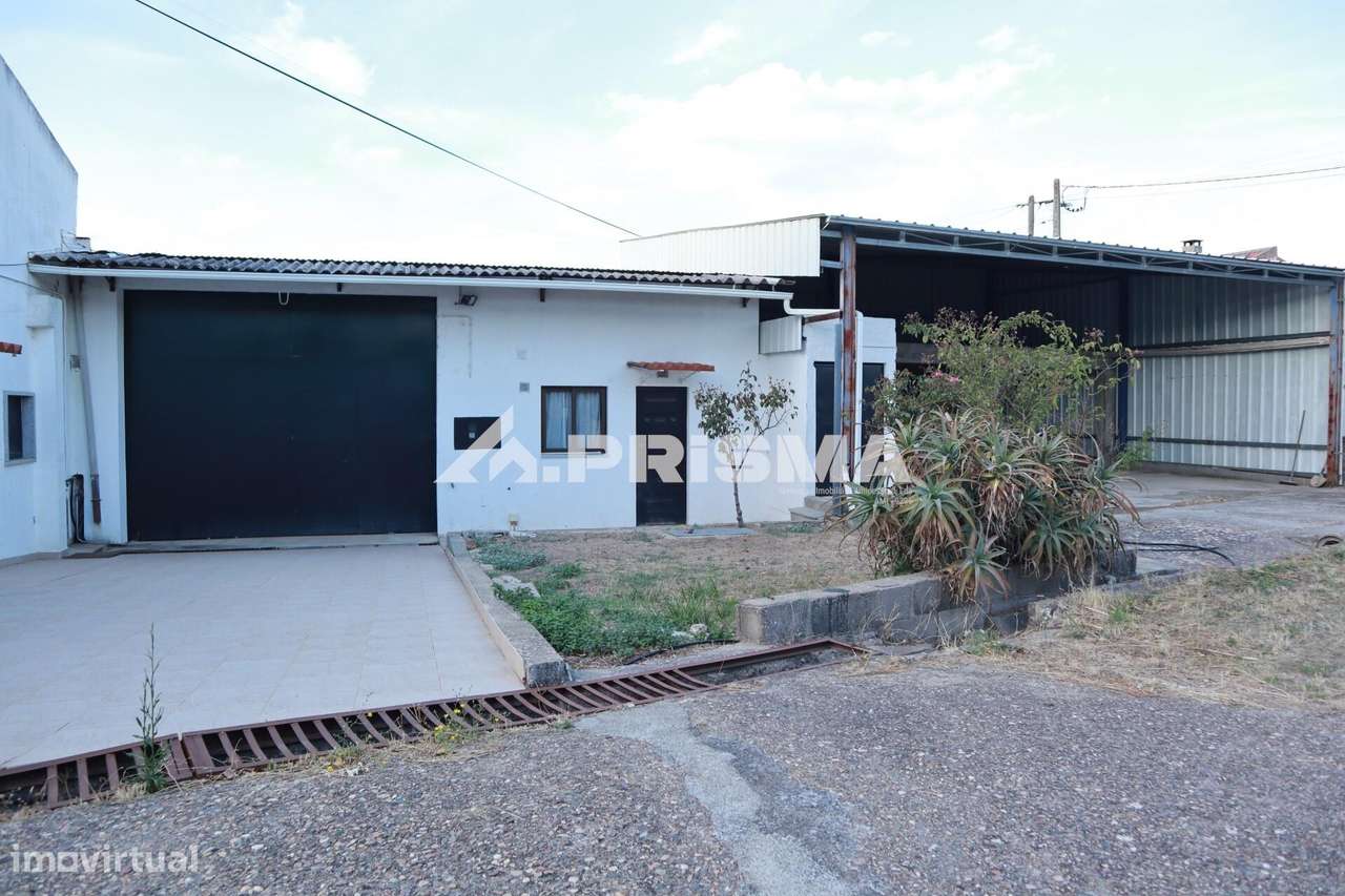 Moradia com espaço exterior para venda em Castelo Branco-22
