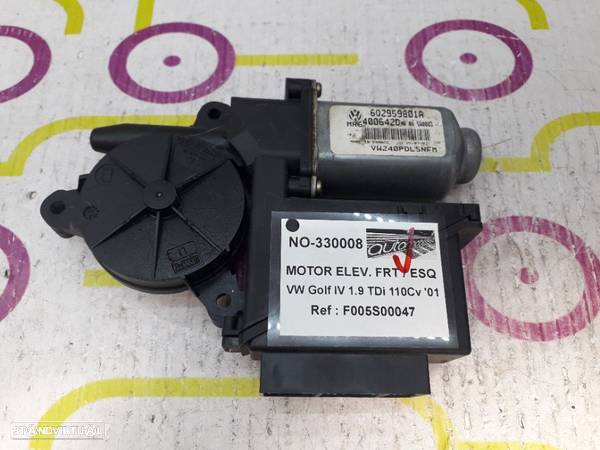 Motor de Elevador de Vidro Frt / Esq VW Golf IV 1.9 TDi 110Cv de 2001 - Ref : F005S00047 - NO330008 - 5