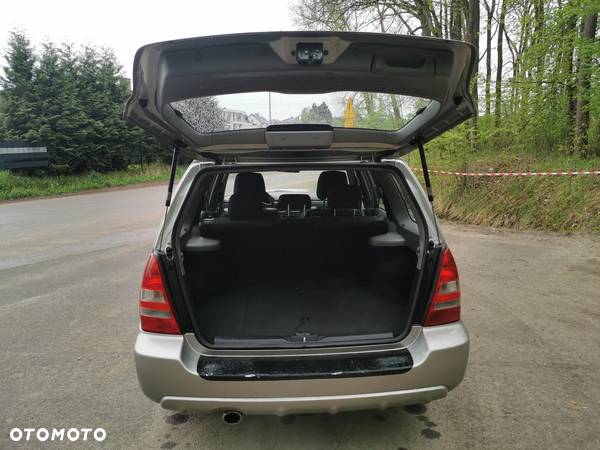 Subaru Forester 2.0 XT Turbo - 24