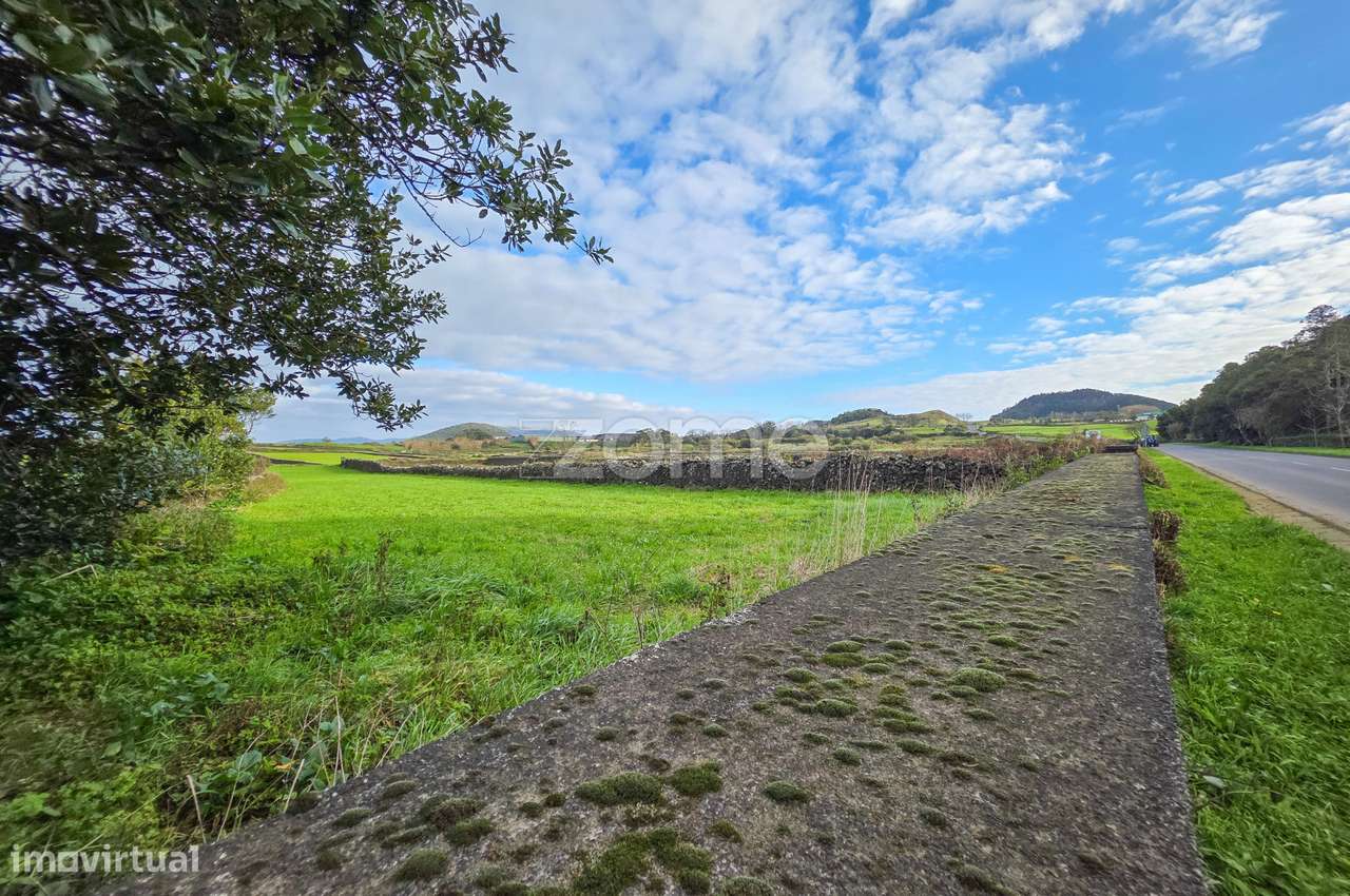 Terreno Rústico com 12.220 m² e Excelentes Acessos na Ribeira Grande - Grande imagem: 4/19