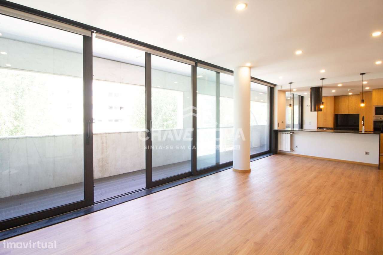 T3+1 Novo C/ Varanda e 2 Lugares de Garagem no Porto - Grande imagem: 4/21