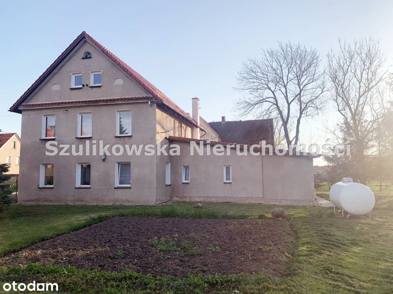Dom, 230 m², Budzów