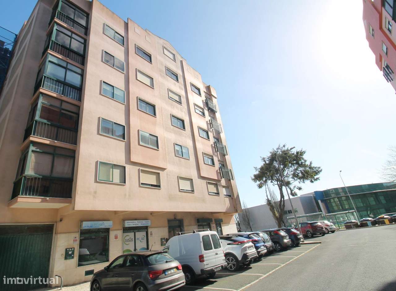 Apartamento T3 Vale Flores Mem Martins-30