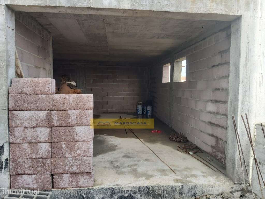 Moradia T3 a estrear com Piscina - Paiões Rio de Mouro-13