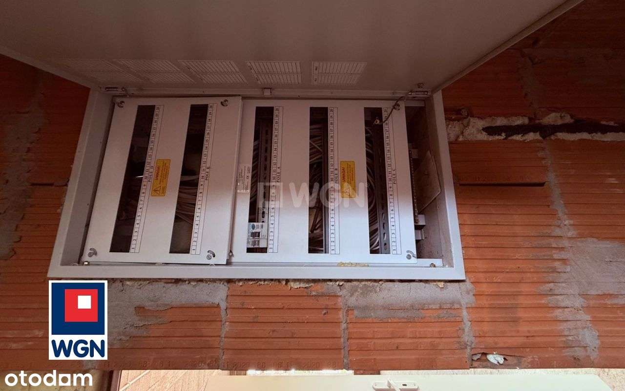 Budynek handlowo-usługowy z częścią mieszkalną sta-18