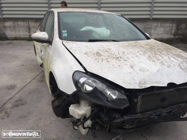 VW Golf VI 2.0 tdi 140 cv de 2009 para peças - 2