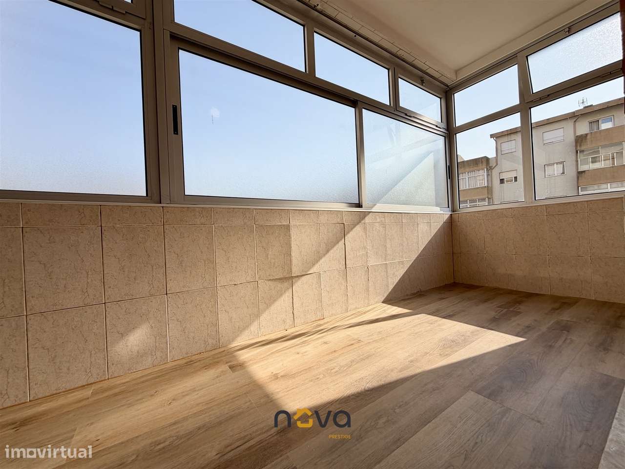 Apartamento T4 Totalmente Remodelado na Póvoa de Varzim-2