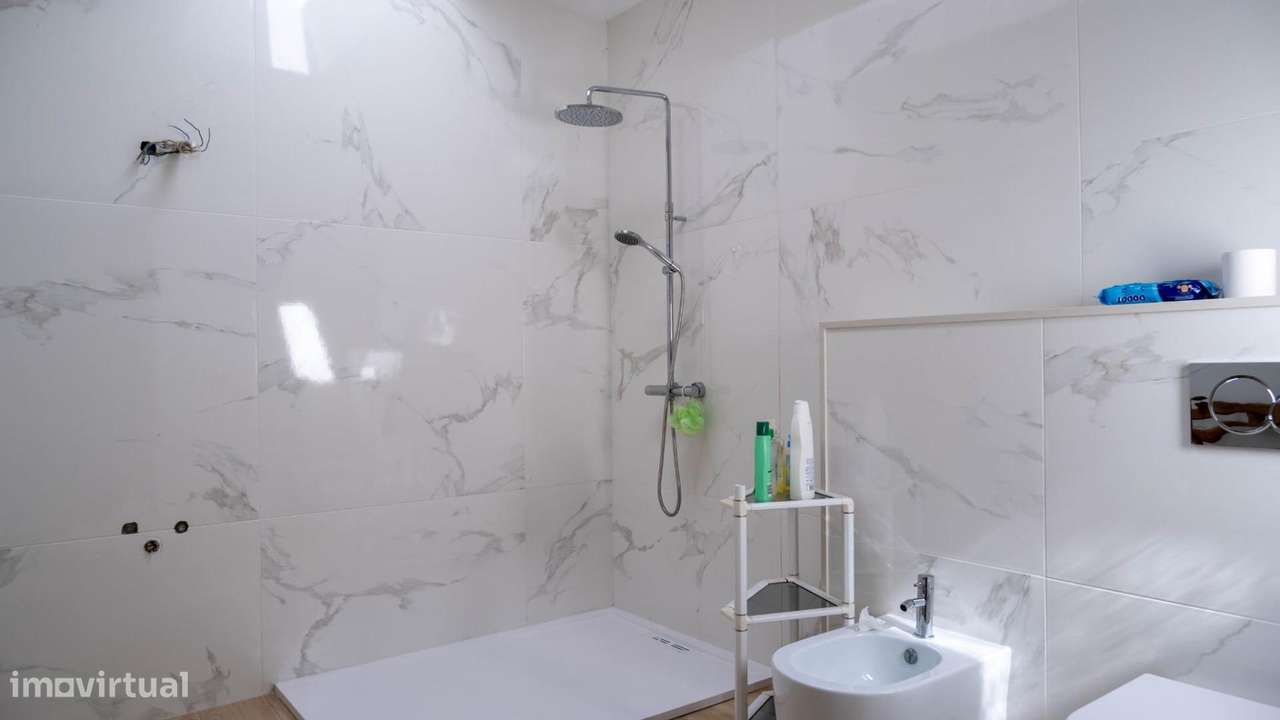 Moradia Térrea de 596m2 em Terreno de 10.000m2 | Paços de...-14