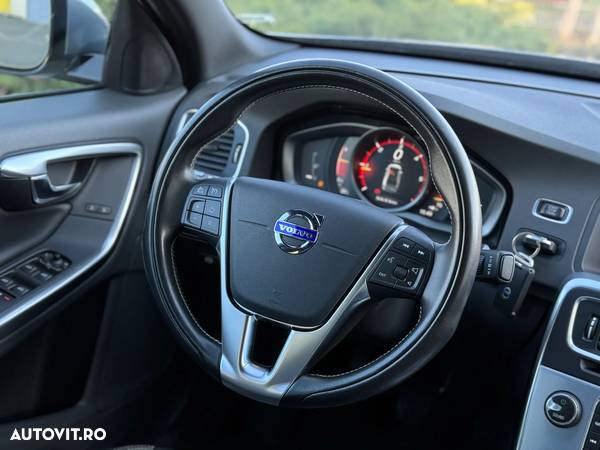 Volvo S60 D2 - 17