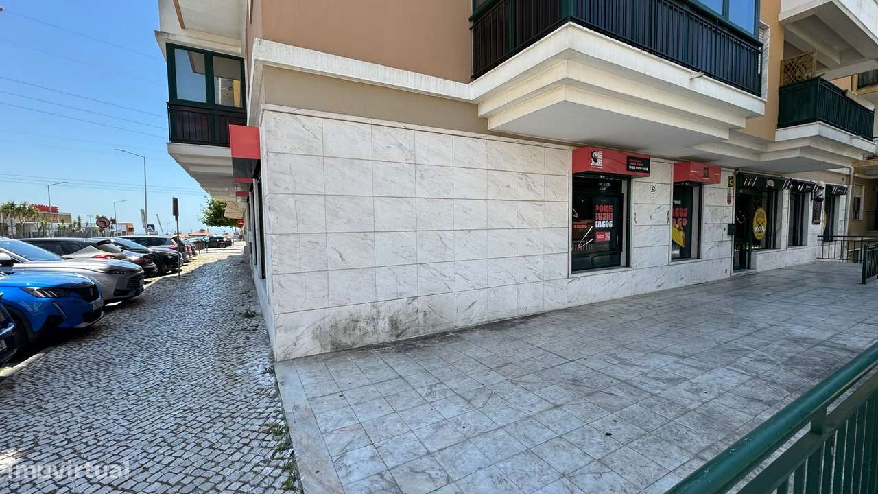 Trespasse de restaurante totalmente equipado em Massamá Norte-20