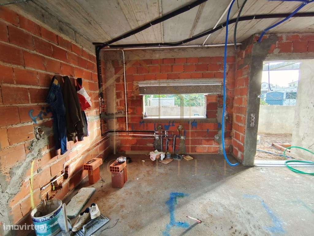 Sofisticada Moradia Térrea T3 +1 com Piscina. Fernão Ferro-23