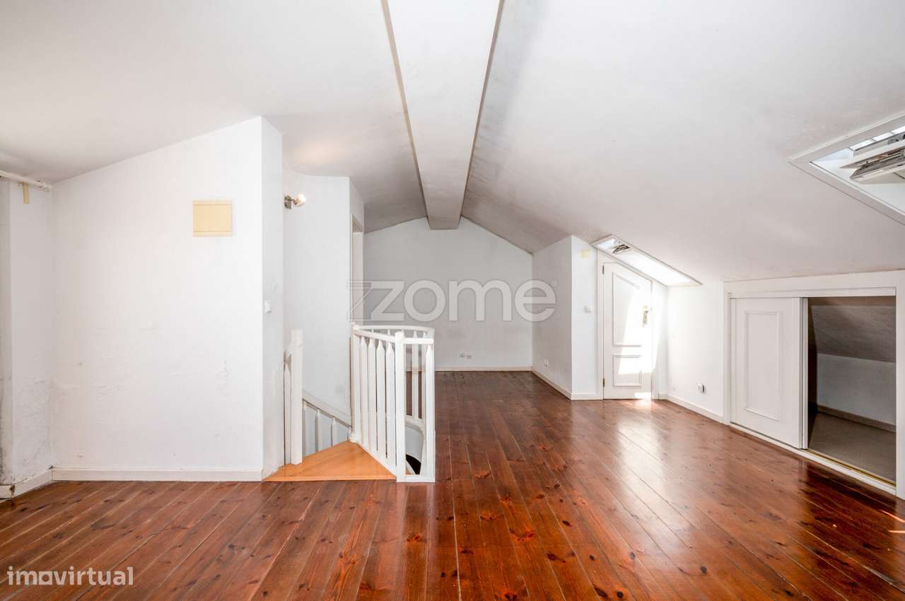 CASA EXCLUSIVA NA RUA DA COSTA (entre as Necessidades e Alcântara)-32
