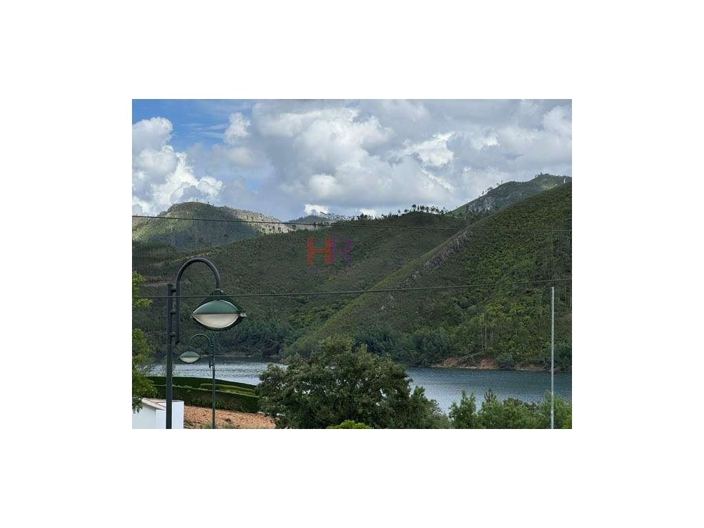 Moradia geminada nova em Águas Belas, Ferreira do Zêzere, com 3 qua...-3