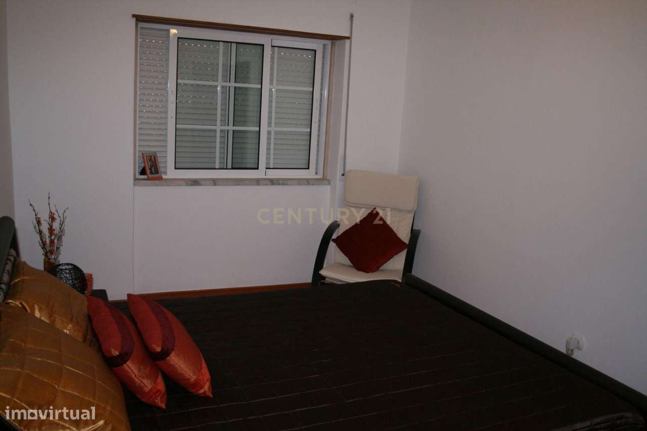 Apartamento T2 mobilado em Amora, Seixal - Oportunidade Única!-6