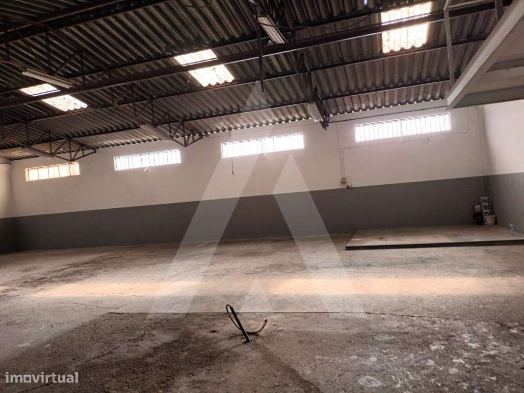 Pavilhão industrial com terreno anexo para venda na Palhaça - Grande imagem: 5/16