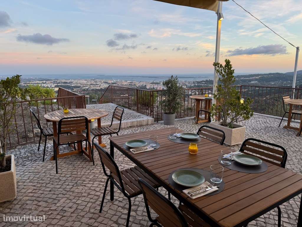 Restaurante e Cocktail Bar pronto a funcionar, totalmente mobilado ...-9