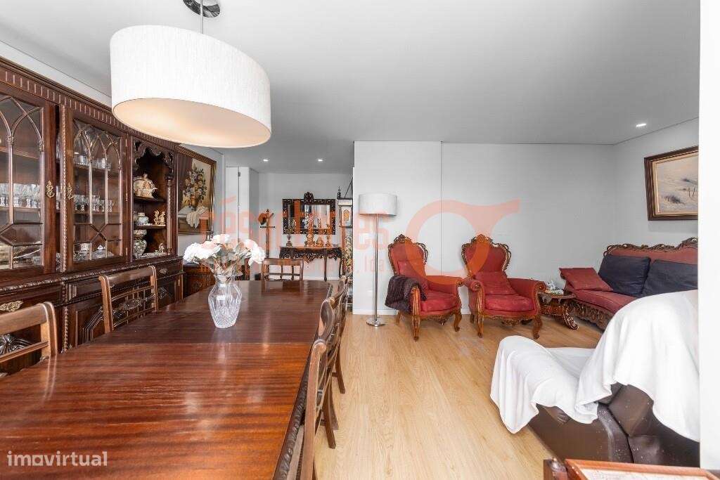 Apartamento T3 Miramar-5