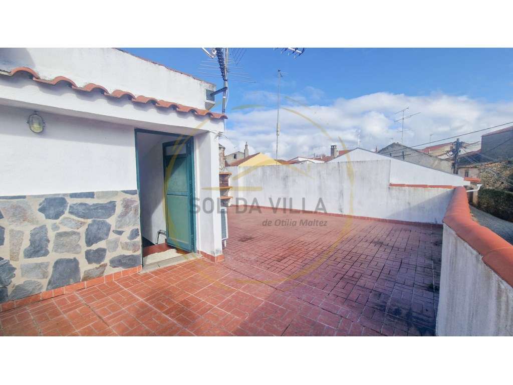 Moradia em Castelo Branco c/terraço T2 - 75.000€-19