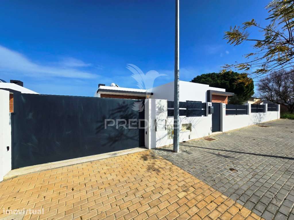 Moradia Isolada T3, c/Piscina e Box, Brejo Clérigo - Azeitão - Grande imagem: 5/39
