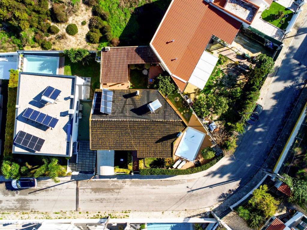 Moradia T5 com piscina e jardim na Aroeira - Grande imagem: 4/29