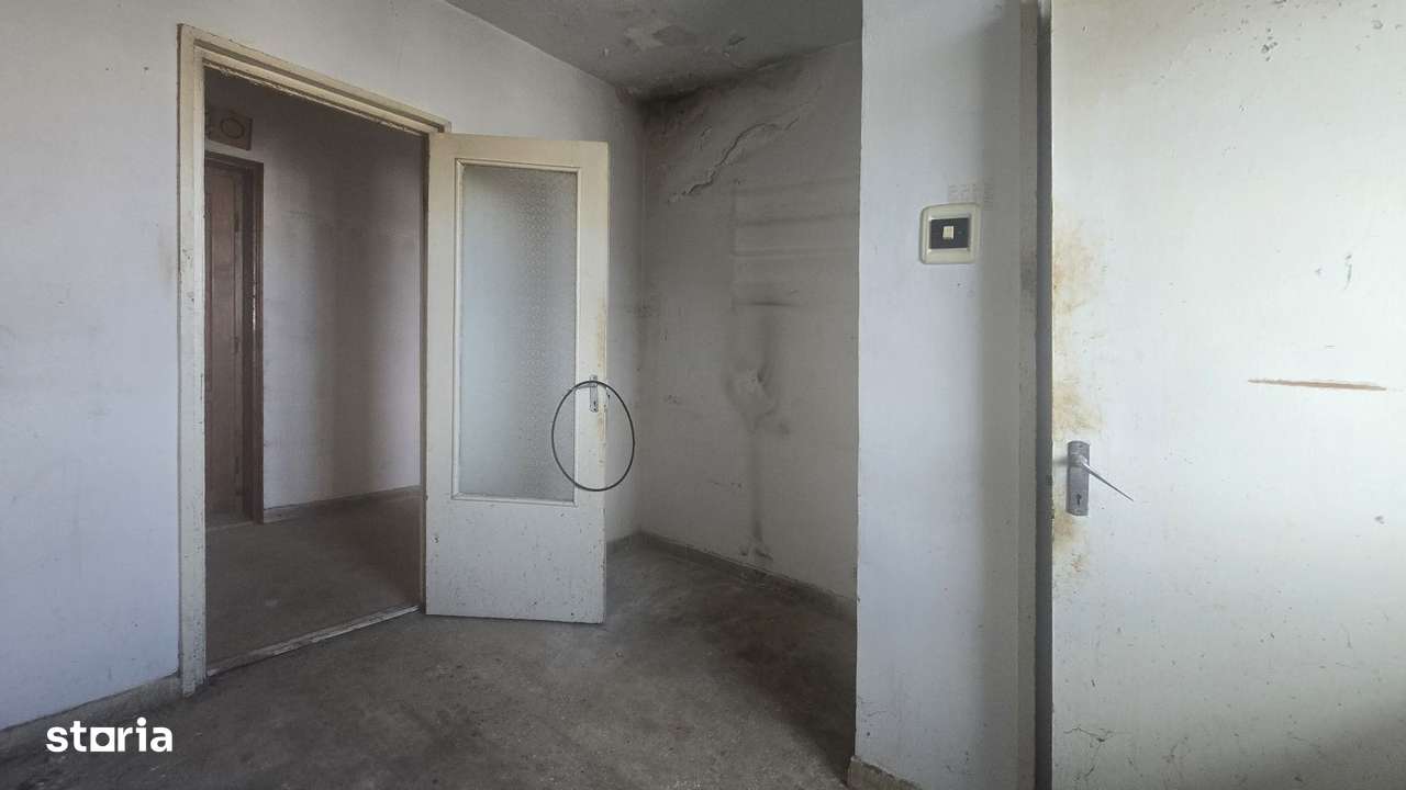 Apartament 2 camere, 43mp,decomandat,ultracentral,Covasna - Imagine principală: 4/5