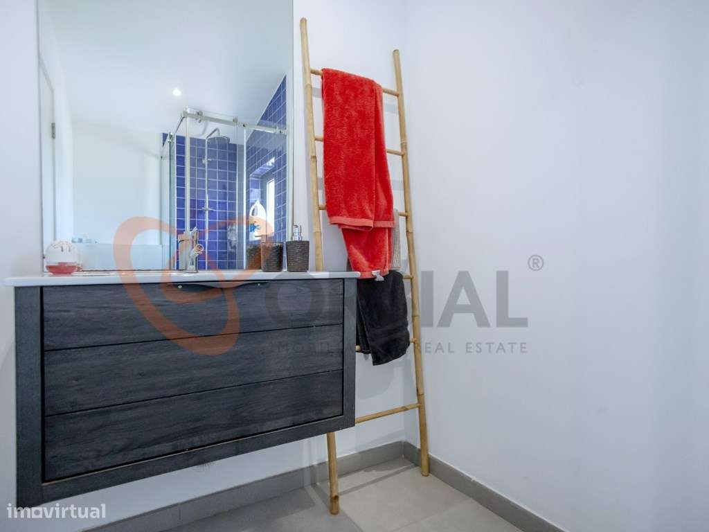 Moradia para venda em Albufeira com 6 quartos e piscina-22