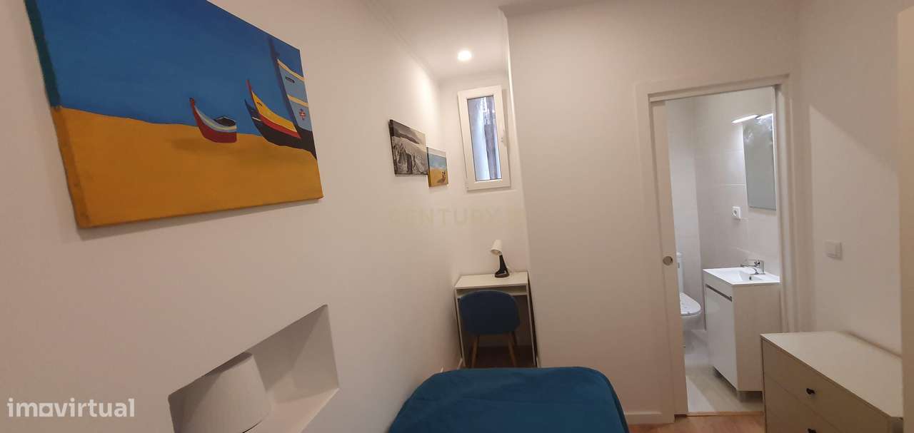 Prédio no Bairro Alto Remodelado com 3 Apartamentos e Loja, um Sonho p-38