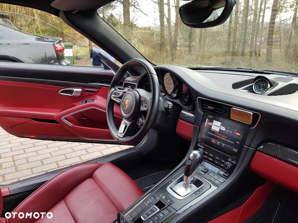 Porsche 911 Carrera 4S PDK Cabrio - 26