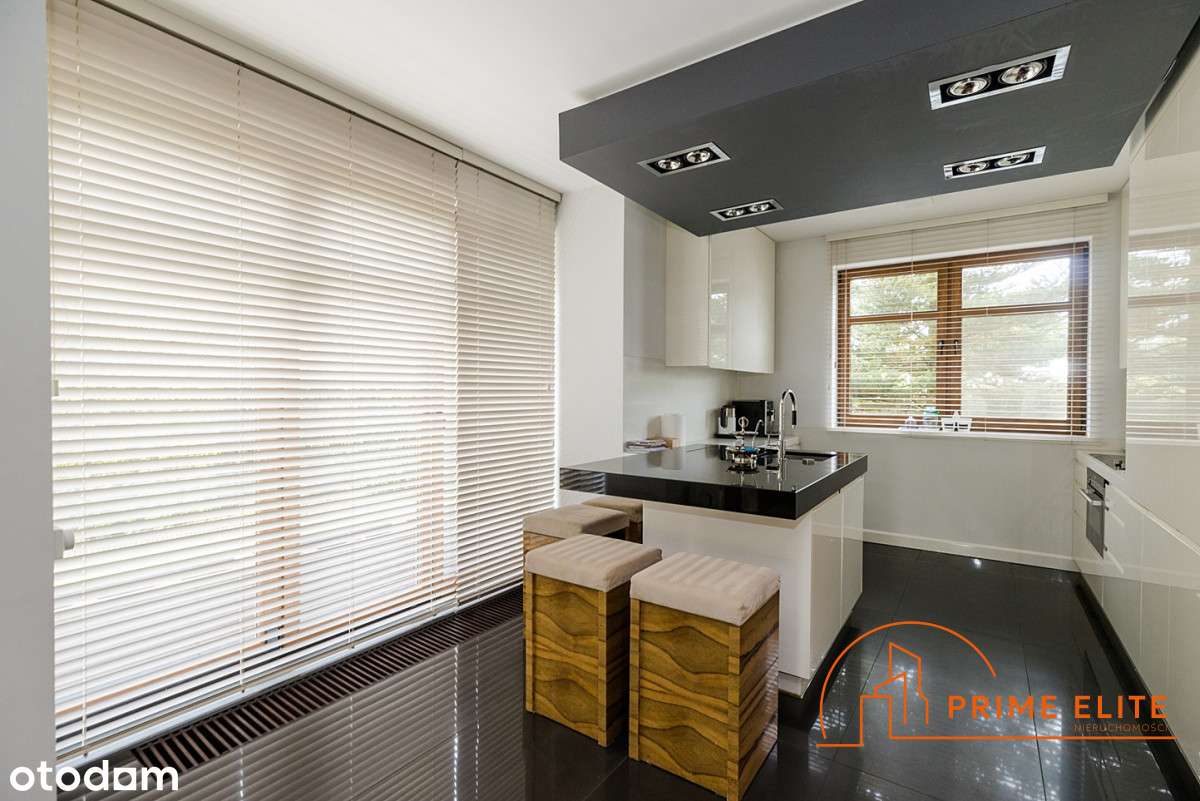 Elegancki, gotowy do wprowadzenia dom na Białołęce-1