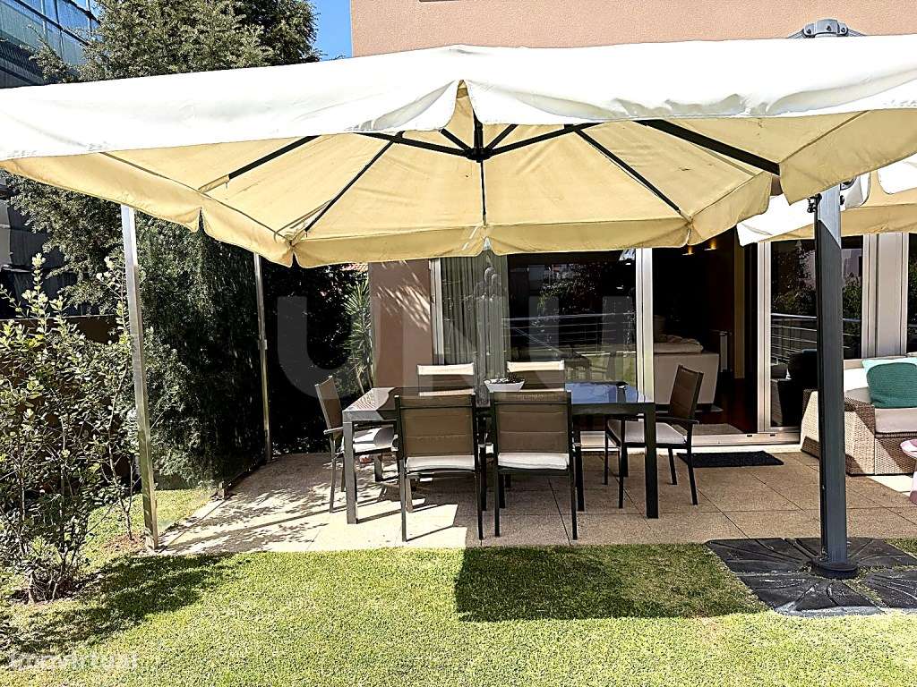 Moradia T5 Moderna com Jardim e Cave Ampla - Árvore, Vila do Conde-14