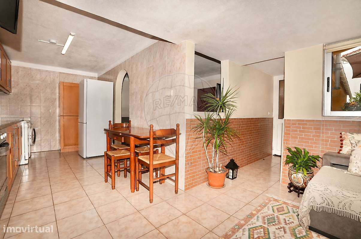 Moradia T2 para venda-5