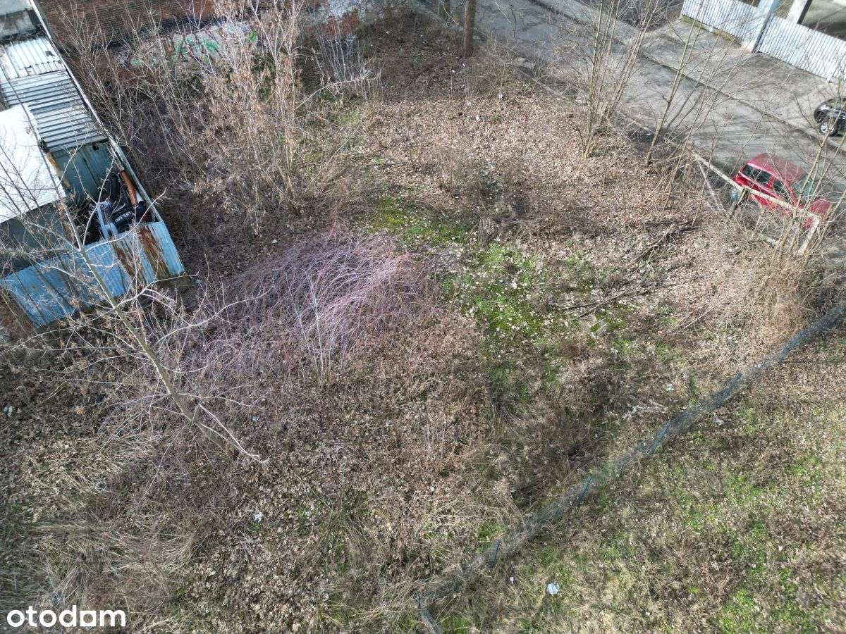 Teren z Pnb koło Manufaktury-5