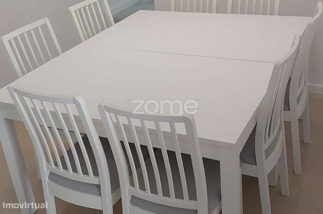 Duas moradias remodeladas, com logradouro no centro da Ajuda - Grande imagem: 5/15