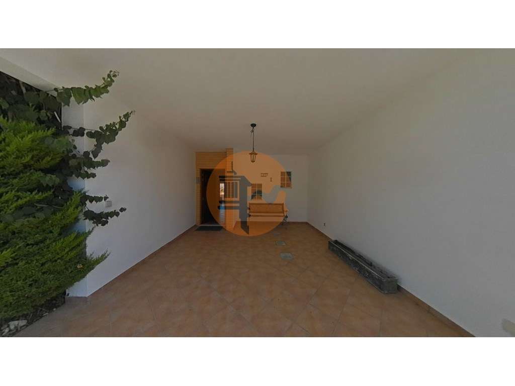 Fantástica Moradia com Piscina para venda-46