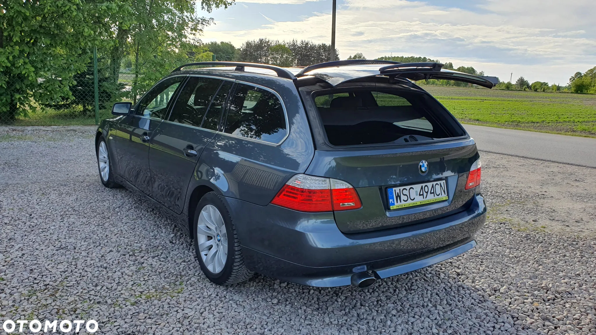 BMW Seria 5 520d Touring Special Edition - 3