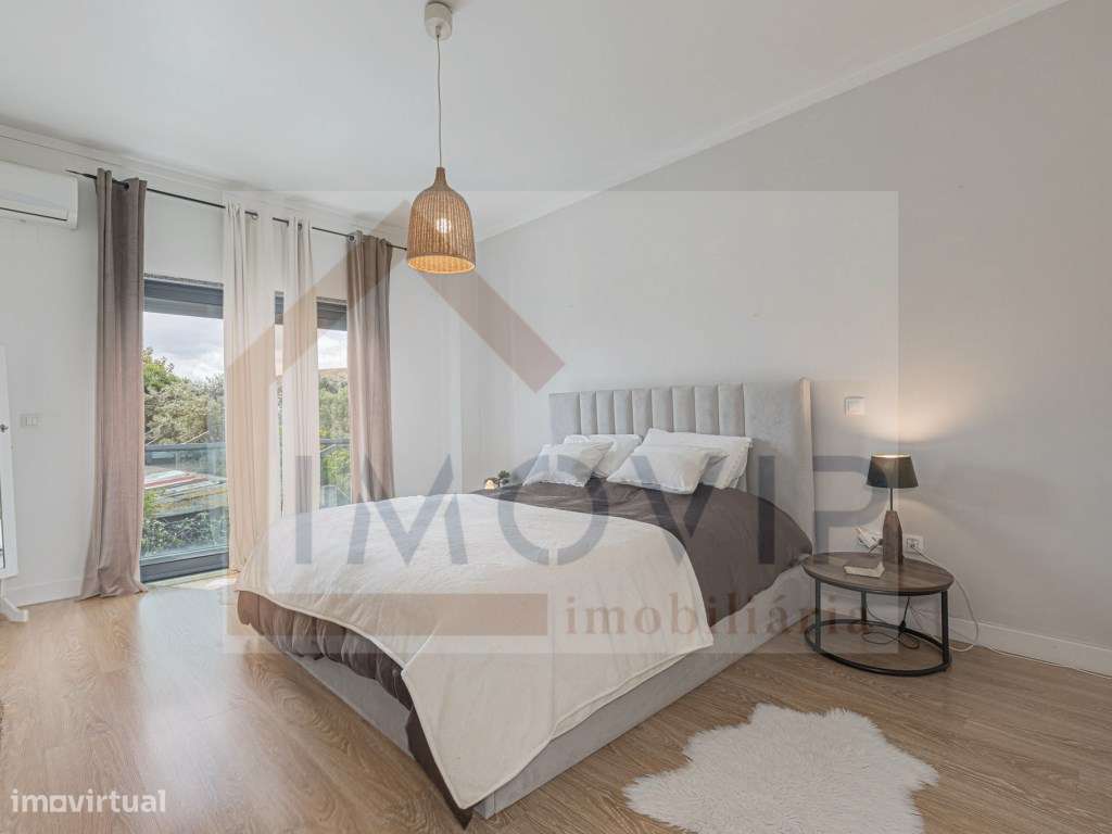 Vende-se moradia T4- Santo António da Charneca-com terraço-12