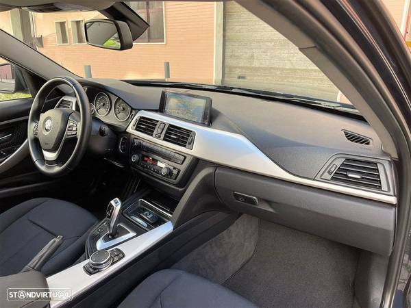 BMW 318 d Navigation Auto - 12