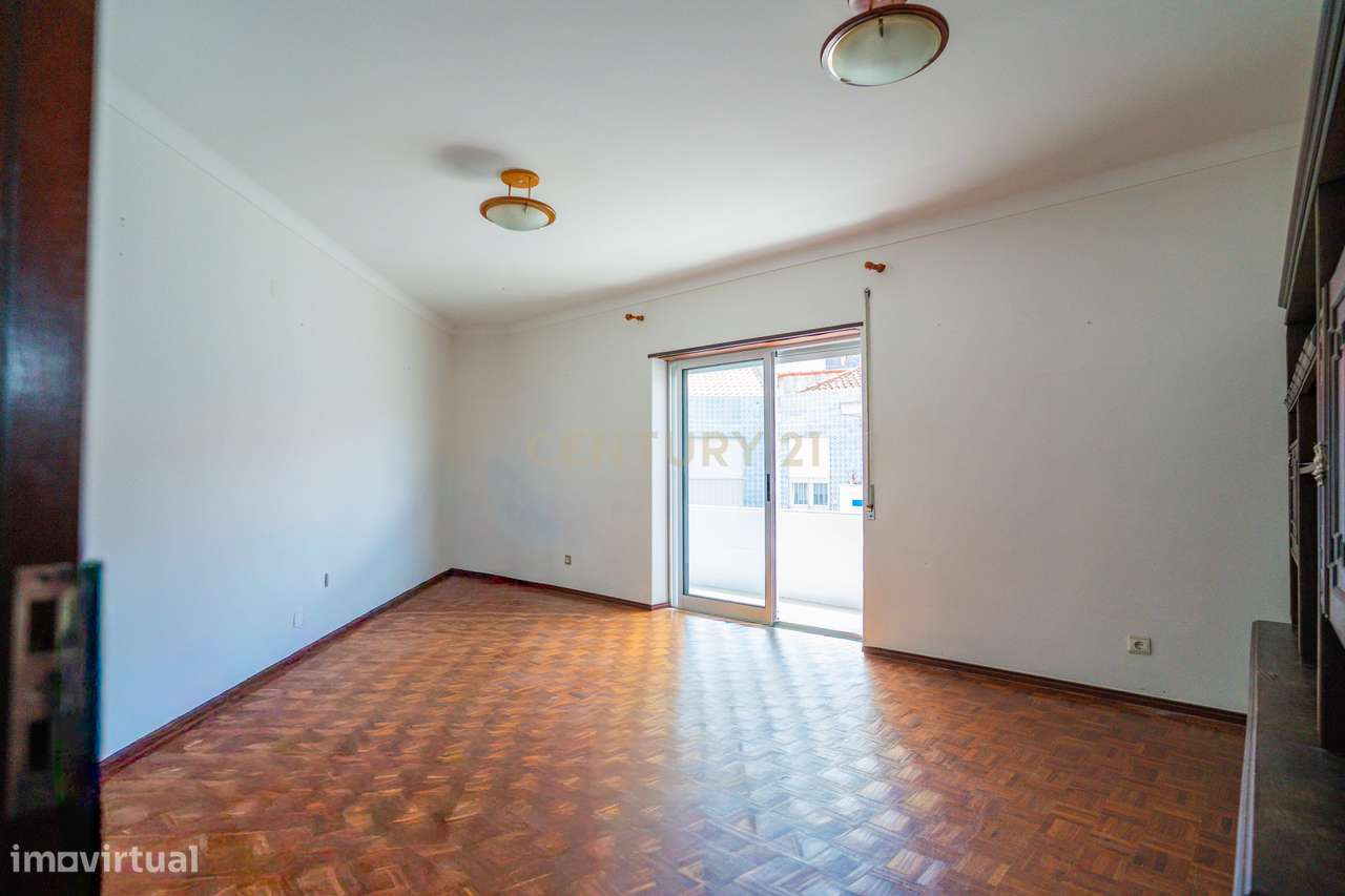 APARTAMENTO T2+2 | ZONA CENTRO | CALDAS DA RAINHA-6