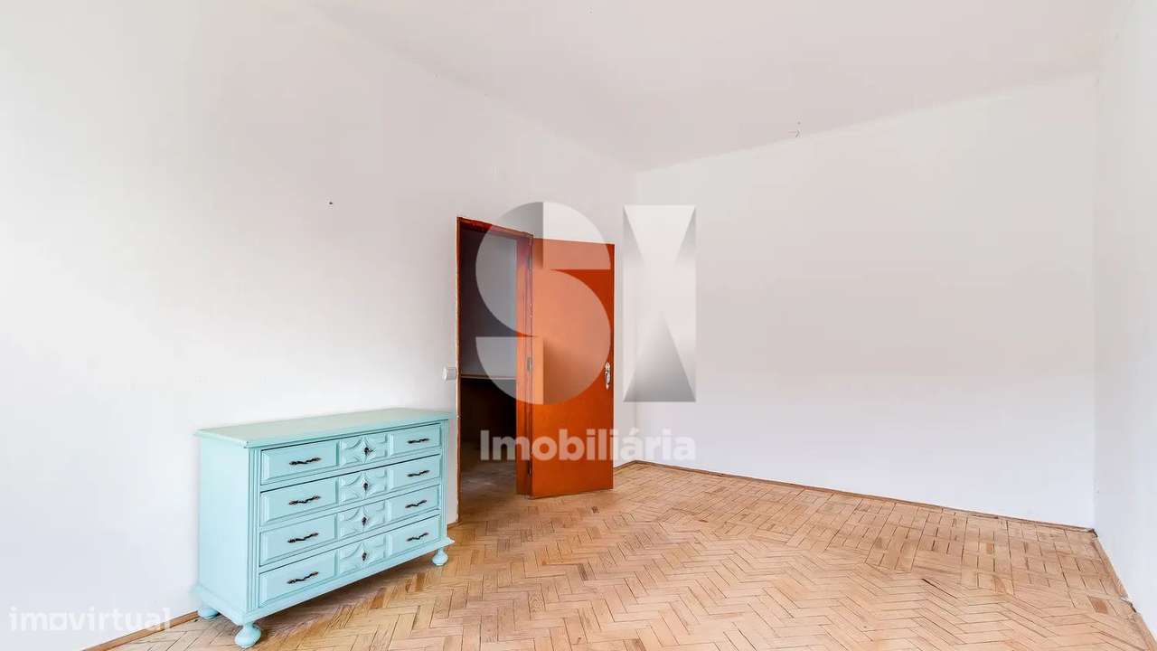 Moradia T5 | boxes para cavalos | Golegã-11