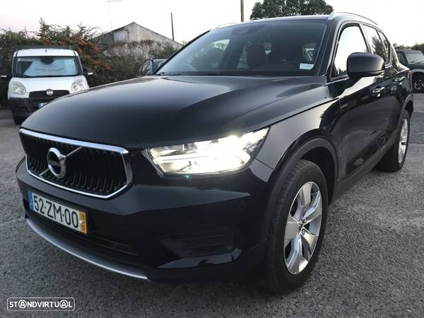 Volvo XC 40 2.0 D3 Momentum - 1