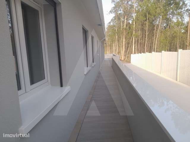 Moradia T3 Térrea com espaço exterior em Fonte de Angeão - Grande imagem: 4/21