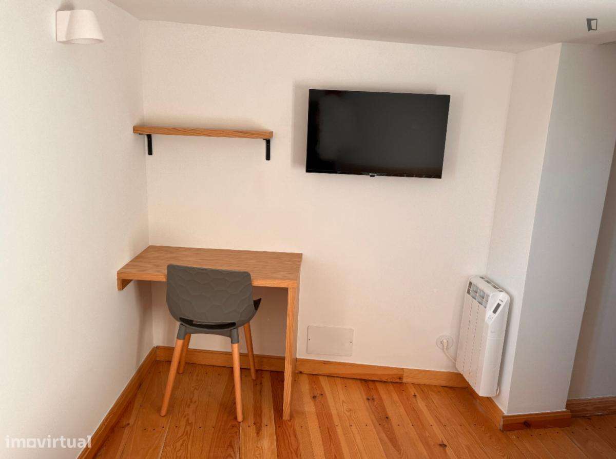 Estúdio - localizado em Baixa Coimbra - Grande imagem: 5/29