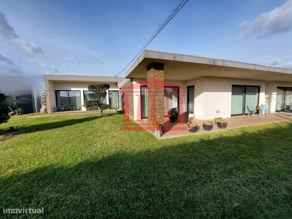 MORADIA TÉRREA SEMINOVA - Grande imagem: 4/42