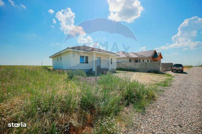 Casă cu 4 camere de vânzare în Sântandrei-15