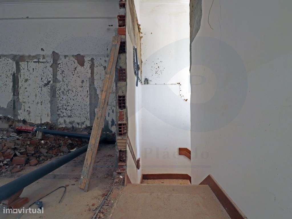 Escritórios, Co-Working ou Espaço de Múltiplas Utilizações com Esta...-26