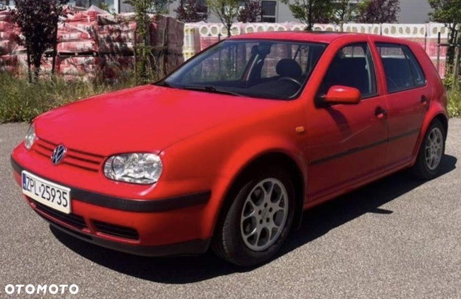 Volkswagen Golf - 1